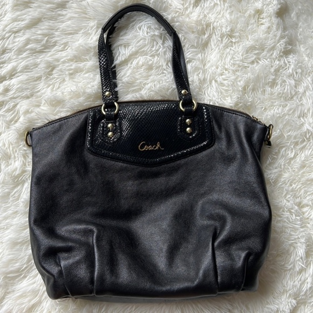 Coach shoulder bag